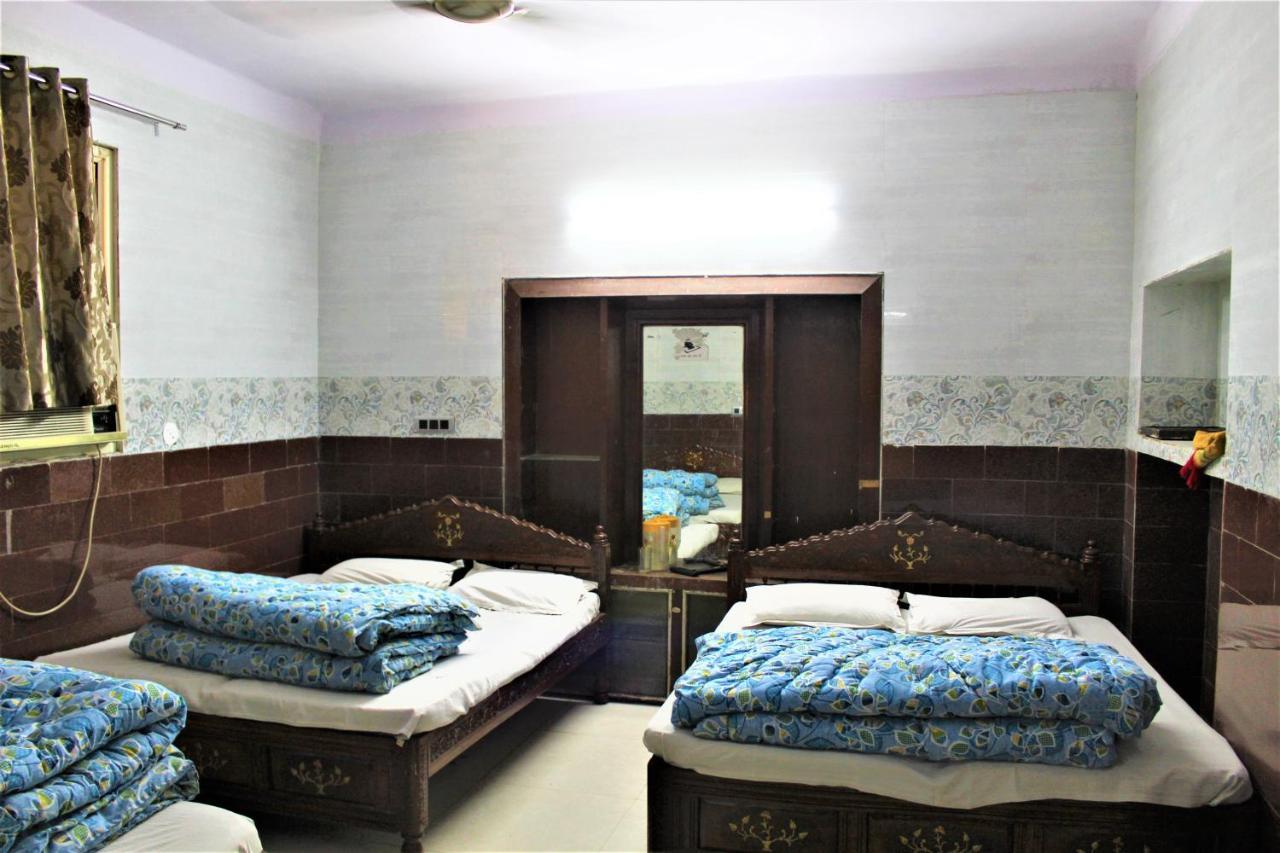 Central Guest House , Walk In Dargah & Markaz Nueva Delhi Exterior foto